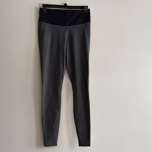 Nike Women’s Small Gray and Black Leggings